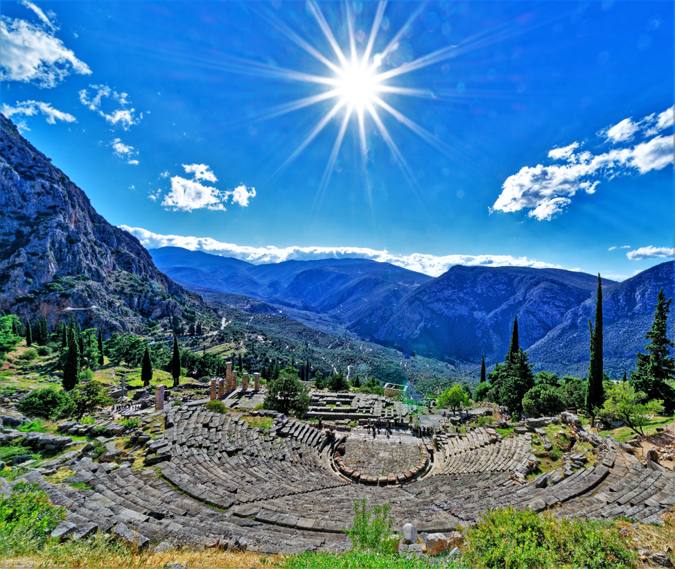 3_Als_Mittelpunkt_der_Welt__galt_Delphi_für_die_Menschen_der_Antike._34